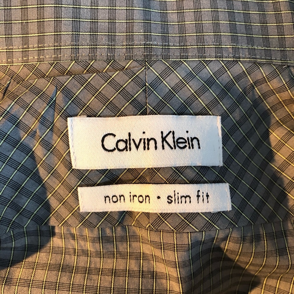Calvin Klein non-iron slim fit men’s dress shirt - Picture 4 of 5